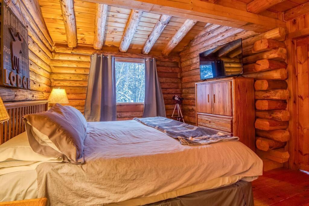 Family-Focused & Pet-Friendly Log Cabin With 4Br 2Ba Sleeps 10 เบธเลเฮม ภายนอก รูปภาพ