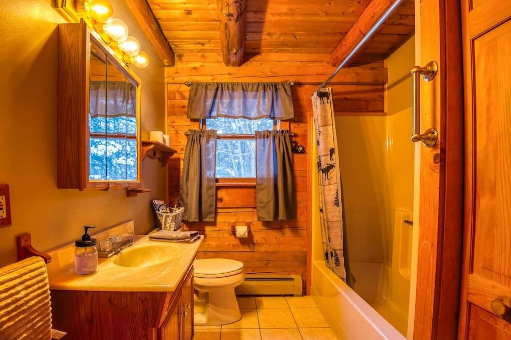 Family-Focused & Pet-Friendly Log Cabin With 4Br 2Ba Sleeps 10 เบธเลเฮม ภายนอก รูปภาพ
