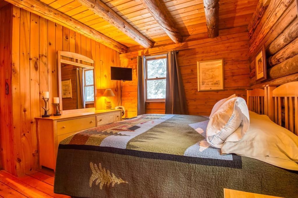 Family-Focused & Pet-Friendly Log Cabin With 4Br 2Ba Sleeps 10 เบธเลเฮม ภายนอก รูปภาพ