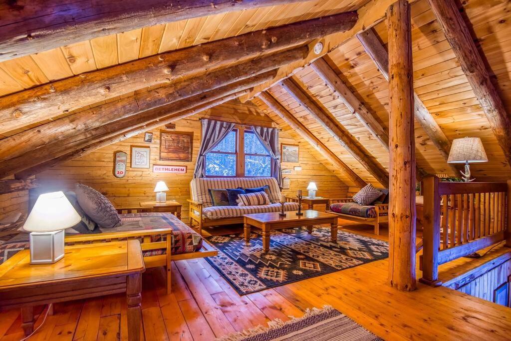 Family-Focused & Pet-Friendly Log Cabin With 4Br 2Ba Sleeps 10 เบธเลเฮม ภายนอก รูปภาพ
